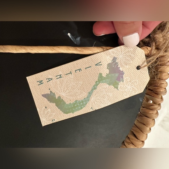 Handmade Sunflower Rattan Tray with Handles NWT - Picture 7 of 8